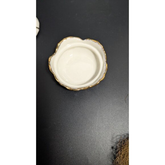 Royal Albert Old Country Roses Bunny Rabbit Trinket Jewelry Box Figurine Floral - Picture 14 of 15